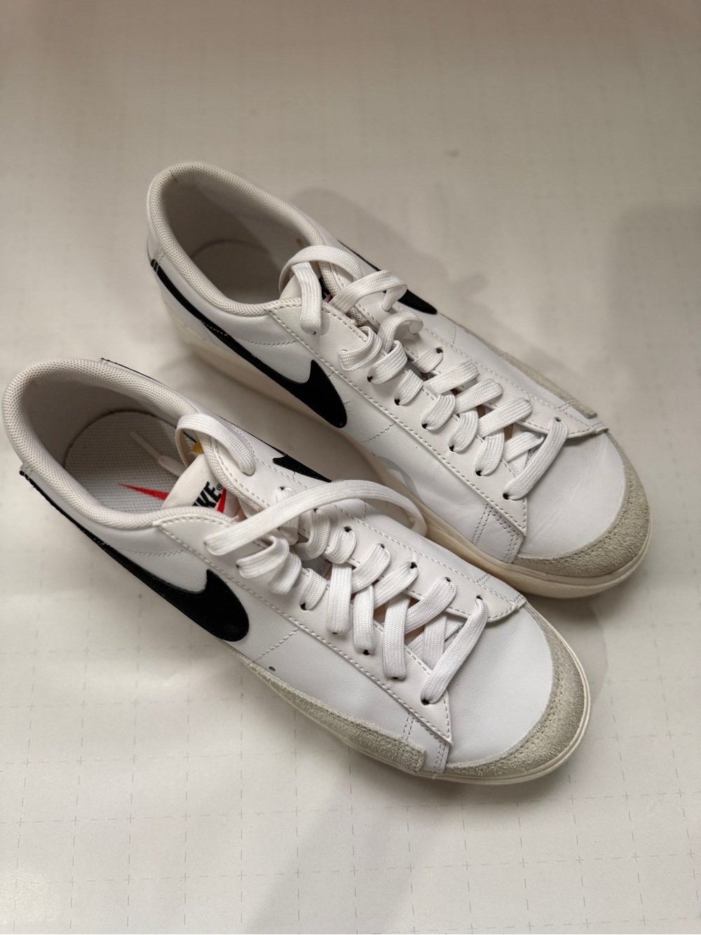 Nike Women's White and Black Low-Top Athletic Sneakers - Picture 4 of 4